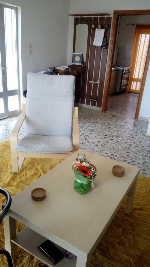 To Spiti Stin Aliki Apartment Artemida  Exterior photo